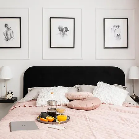 Air-conditioned Gatawaystudio 900m From Station, Parking On Site * ורשה