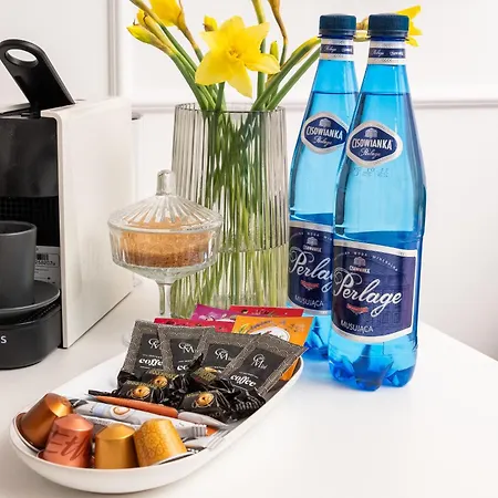 Air-conditioned Gatawaystudio 900m From Station, Parking On Site