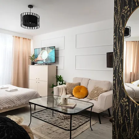 Air-conditioned Gatawaystudio 900m From Station, Parking On Site