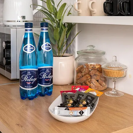 Air-conditioned Gatawaystudio 900m From Station, Parking On Site דירה