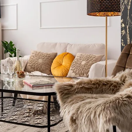 Lägenhet Air-conditioned Gatawaystudio 900m From Station, Parking On Site Warszawa