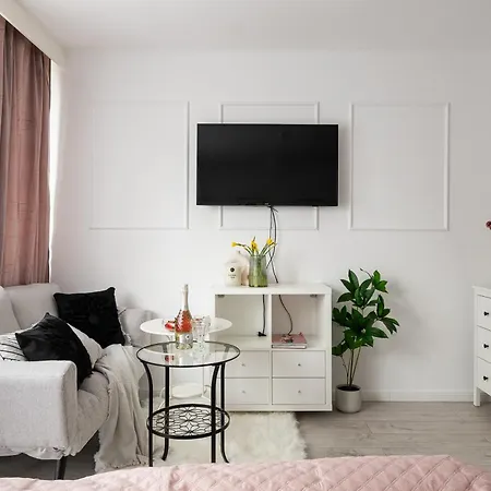 Apartament Air-conditioned Gatawaystudio 900m From Station, Parking On Site