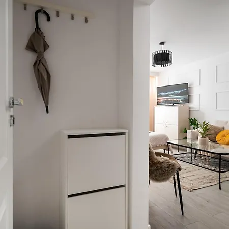 Apartament Air-conditioned Gatawaystudio 900m From Station, Parking On Site
