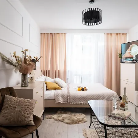 Апартаменты Air-conditioned Gatawaystudio 900m From Station, Parking On Site Варшава
